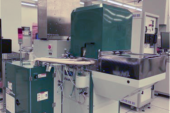 OxfordFlex ALD tool in the micro/nano fabrication cleanroom at the Institute for Matter and Systems